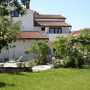  Apartment Gracia